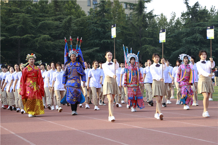 图片8：高二国际班方队.JPG