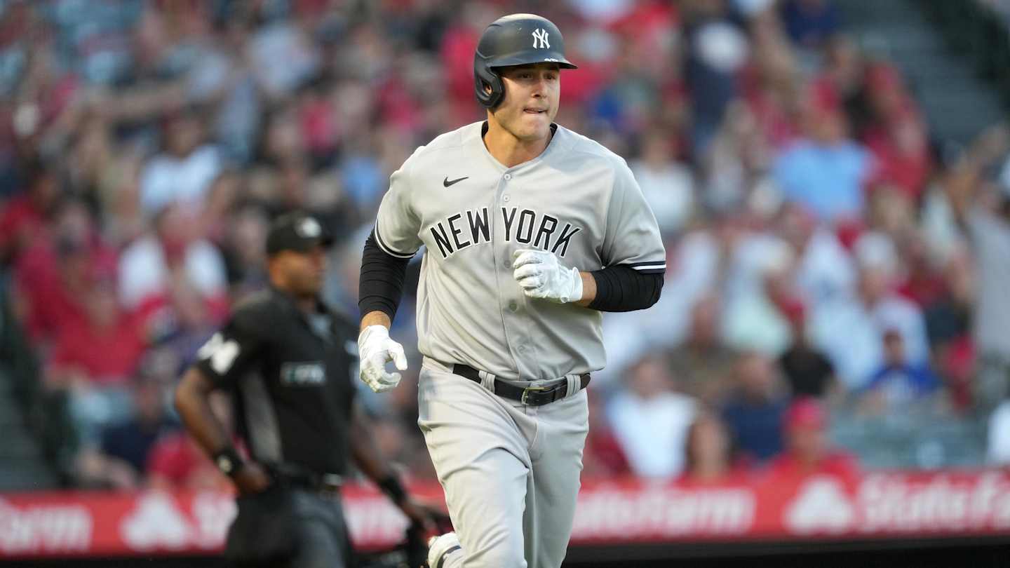 Anthony Rizzo Contract Breakdown: Yankees $40 Million Deal and 2025 Buyout Option