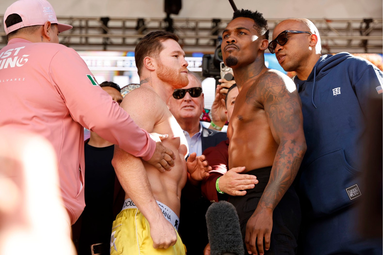 How to Watch Canelo Alvarez vs Charlo Live: Full Fight Coverage