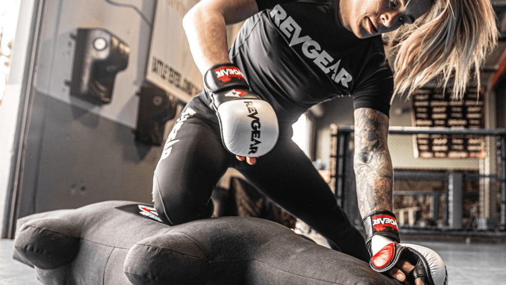 How Many Ounces Are MMA Gloves? A Complete Guide to MMA Glove Weights