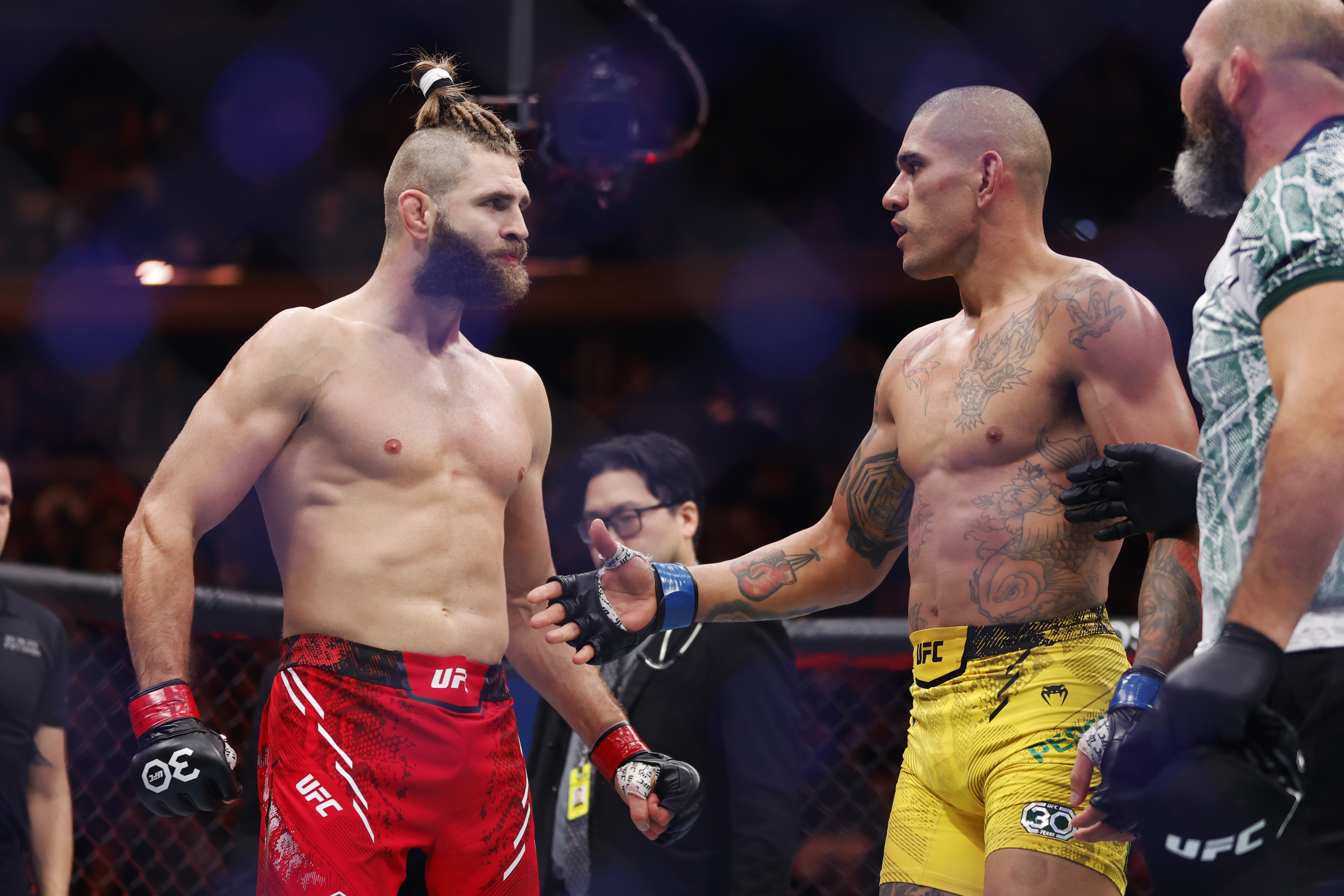 UFC Showdown: Jiri Prochazka vs Alex Pereira - Preview & Predictions for Their Epic Clash