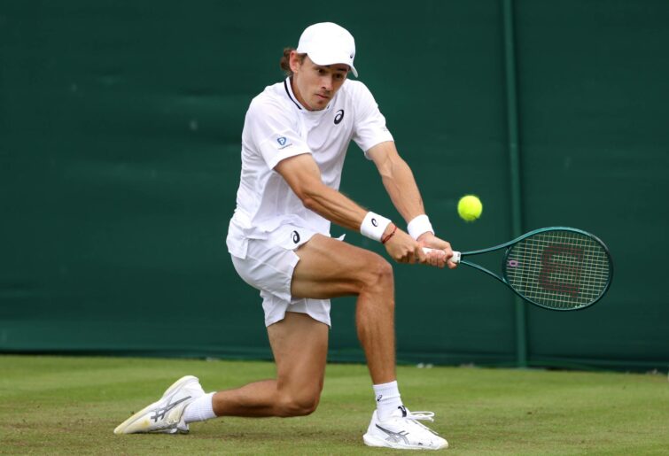 Breaking Down De Minaur Odds:  Simple Guide for Fans!