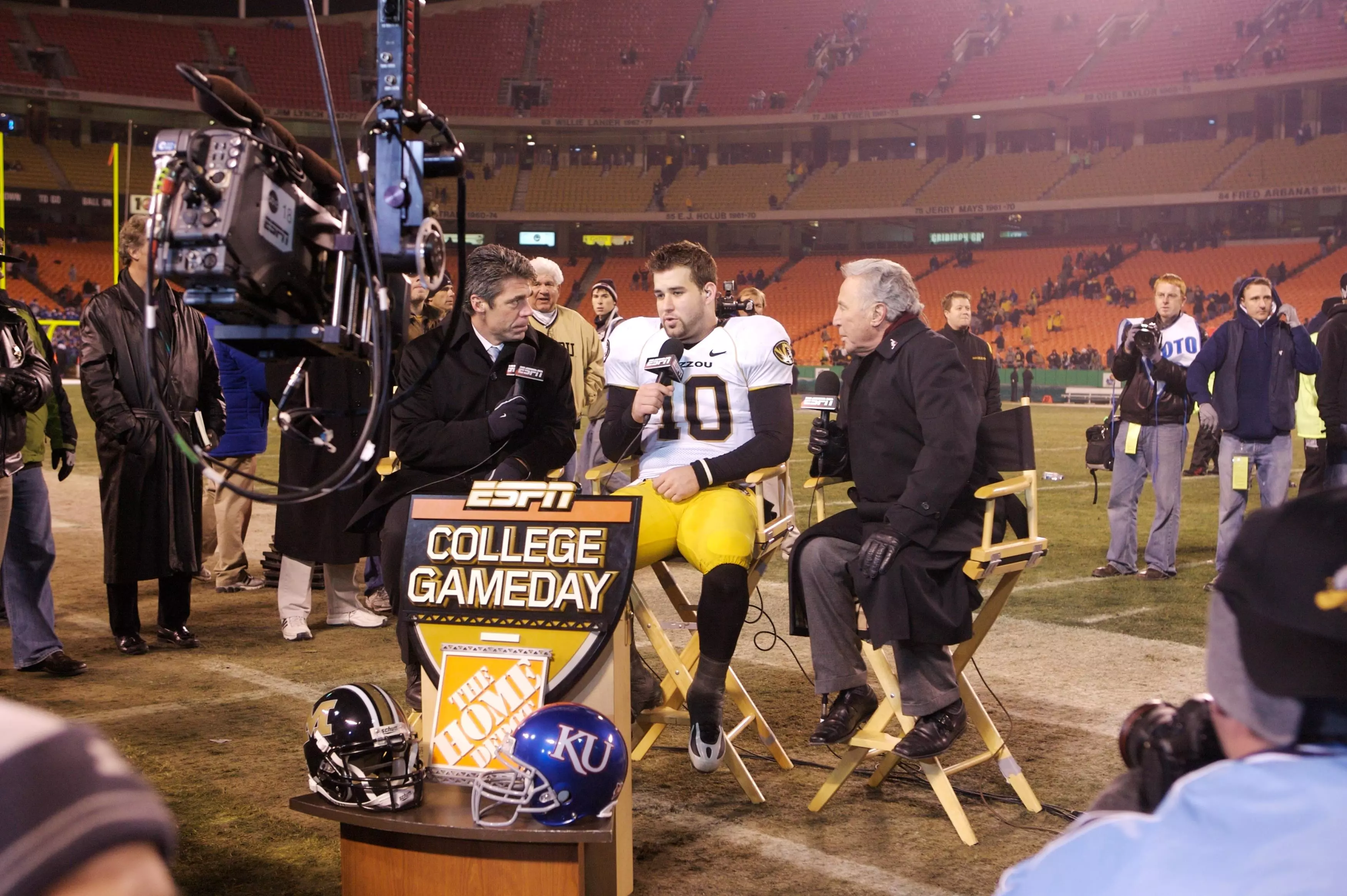 Unlocking the KU vs MU Football Rivalry: History, Traditions and Memorable Moments