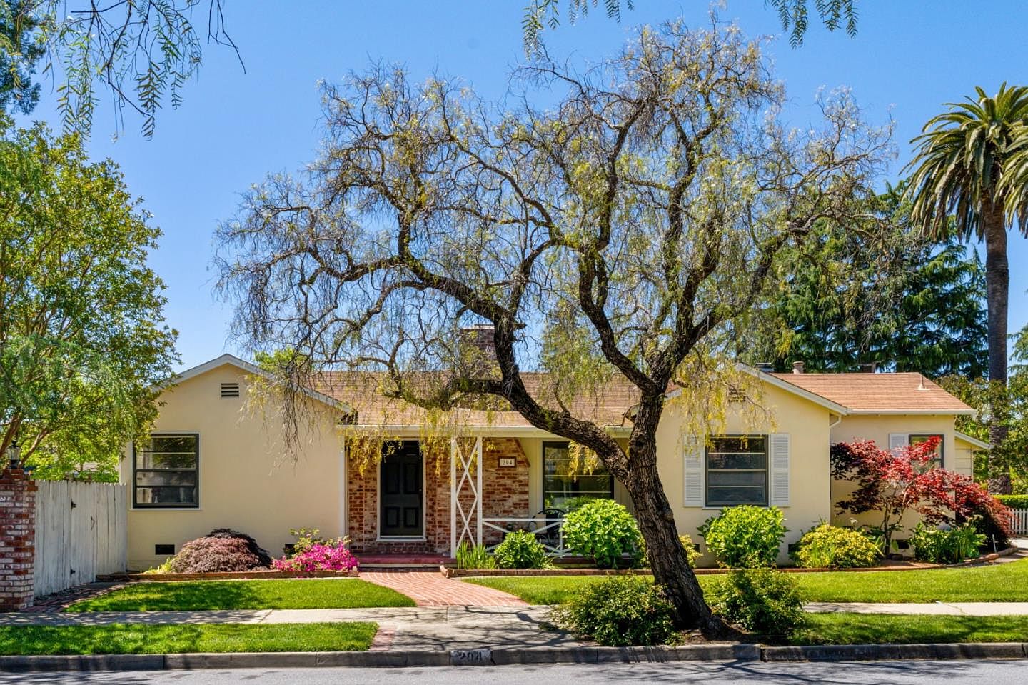 Looking for a Home? See 211 Jeter St in Redwood City