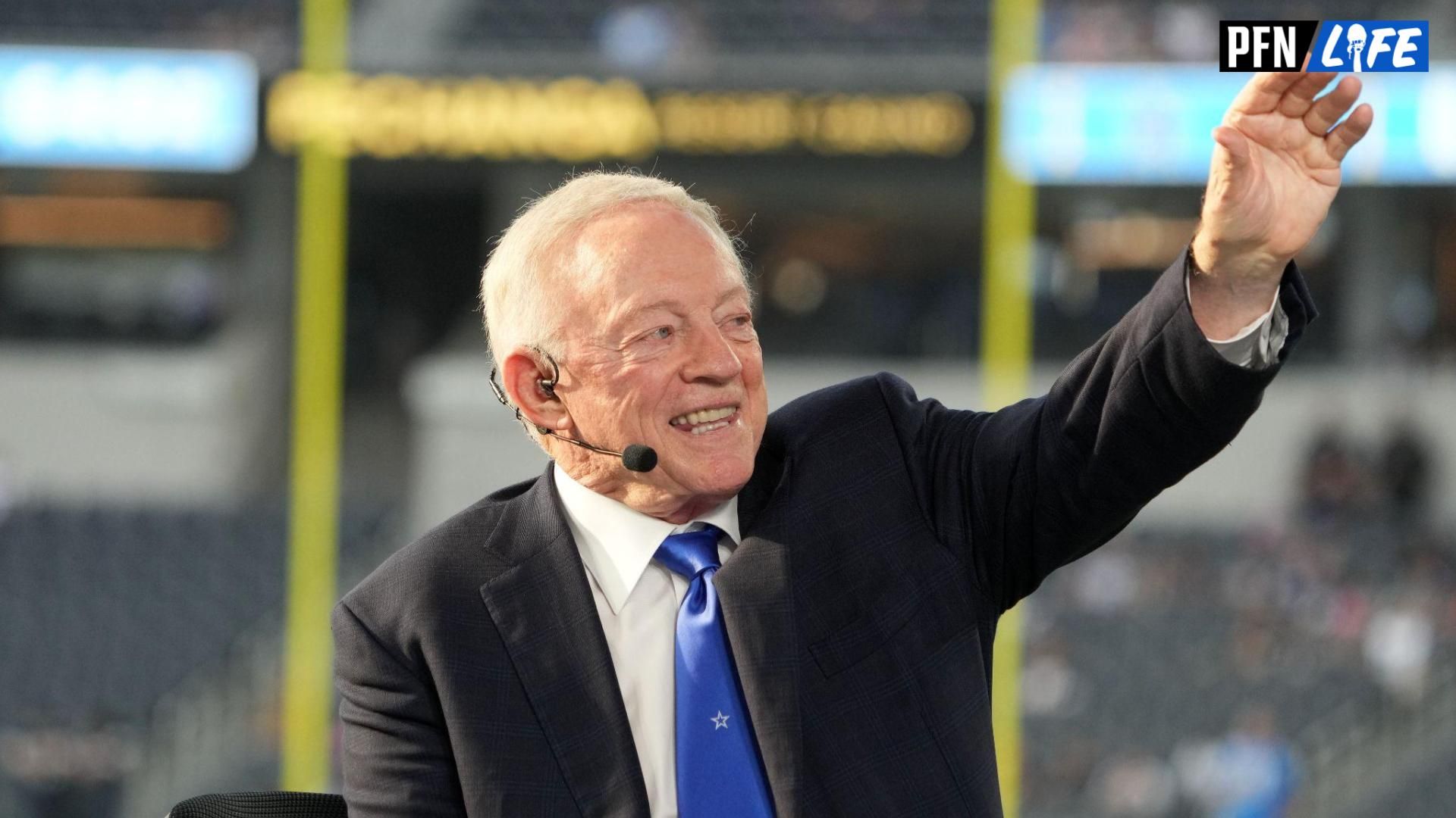 Jerry Jones Net Worth: Get the lowdown on his massive fortune.