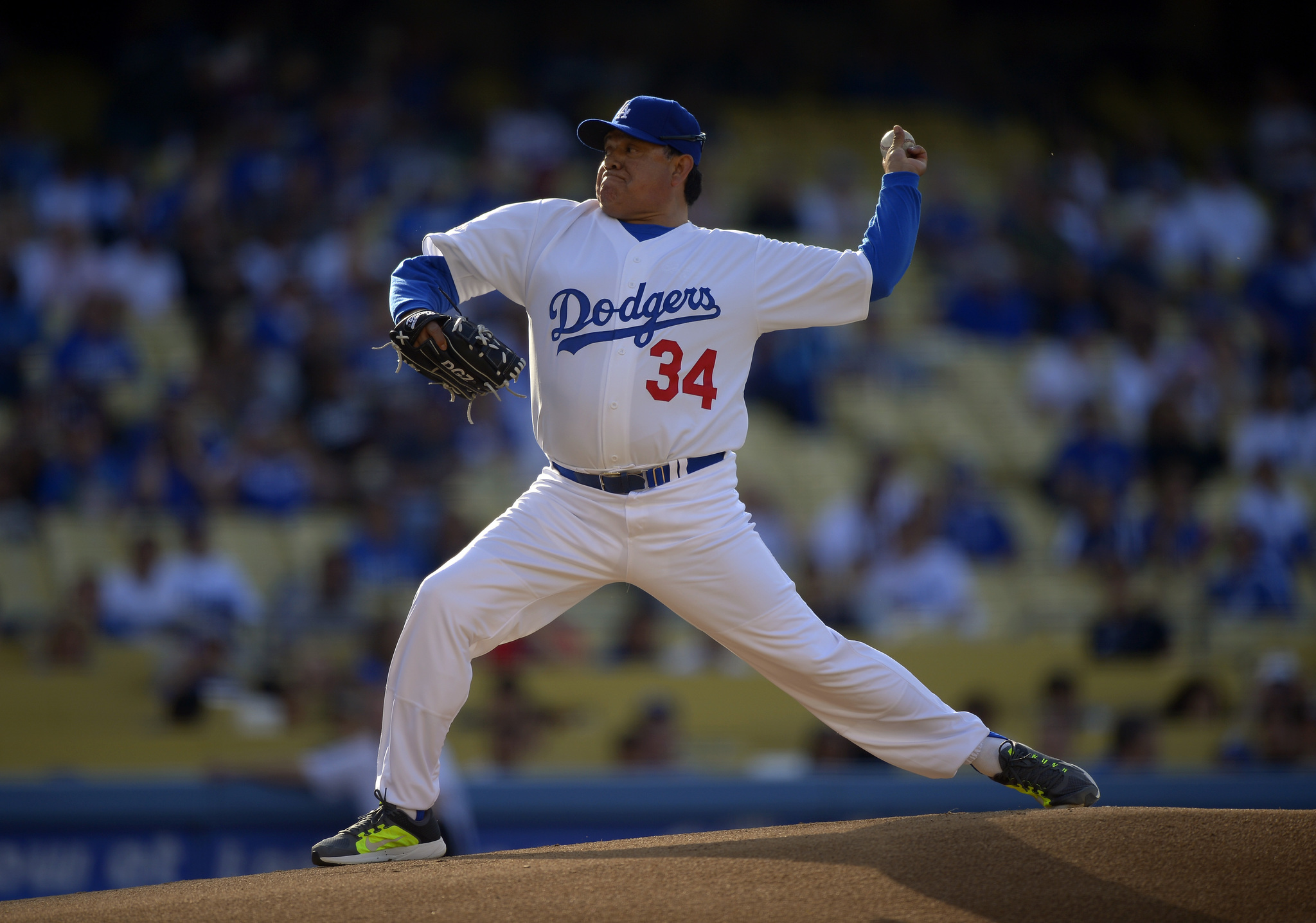 Fernando Valenzuela Net Worth: Explore the Wealth of the MLB Icon.